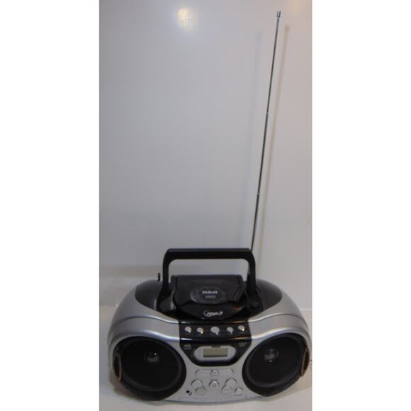 RCA Twin Bass RCD1598 Portable Boombox FM/AM/CD/MP3 Stereo Radio TESTED AUX IN - Picture 8 of 12